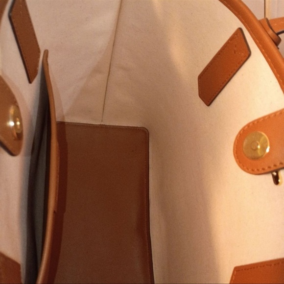 Michael Kors Cream LARGE  Jane Tote with Tan Leather Trim LIKE NEW! - Picture 5 of 12